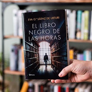 Libro Negro de las Horas, El "Serie Kraken"